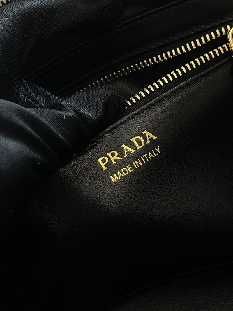 Pra*a top handle bags